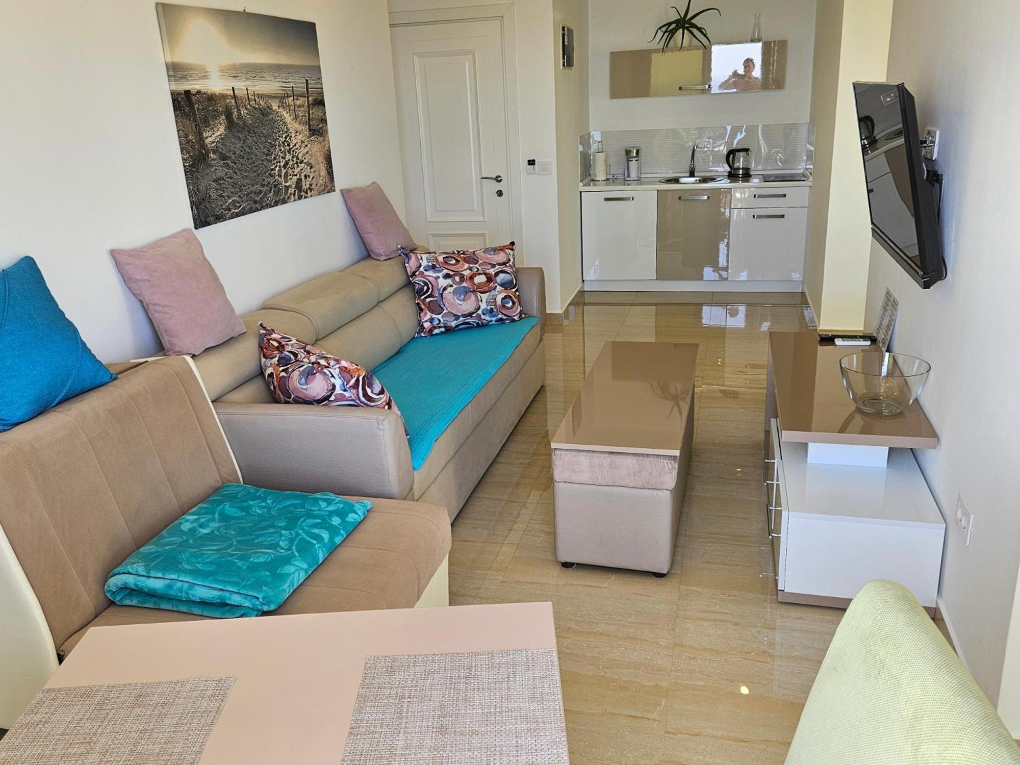 Apartments D'Hermes Ulcinj Exterior photo